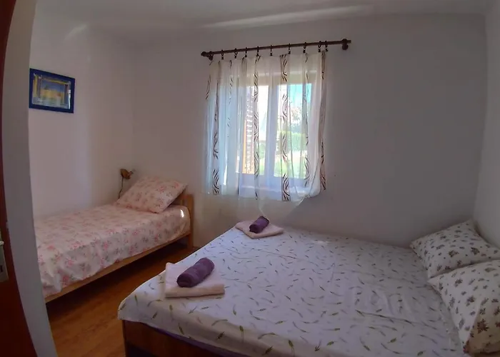 With Parking Space Njivice, Krk - 15904 Apartment
